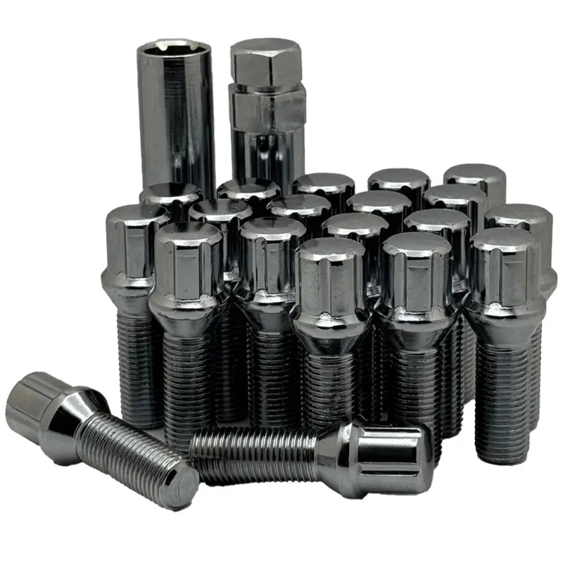 A 20 piece kit of chrome 14x1.5 spline 32mm conical bolts with 2 keys.